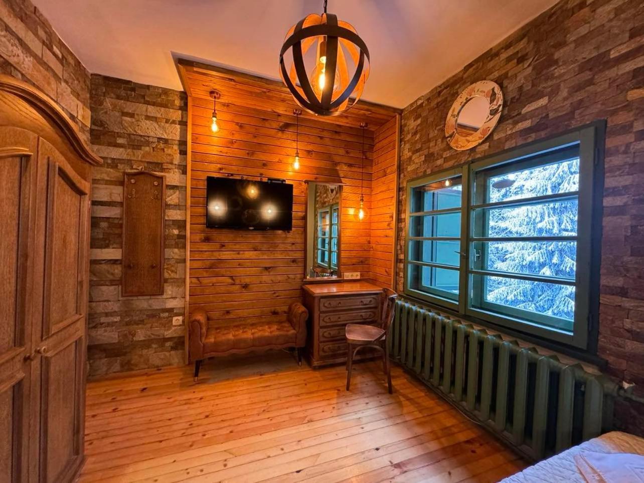 Villa Adis With Hot Pool & Jacuzzi By Bookvillabg Borovets Extérieur photo